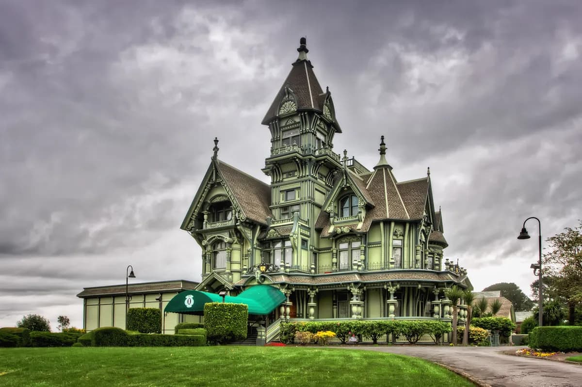 Practical Tips for Visiting Eureka Springs: A Local Planning Guide